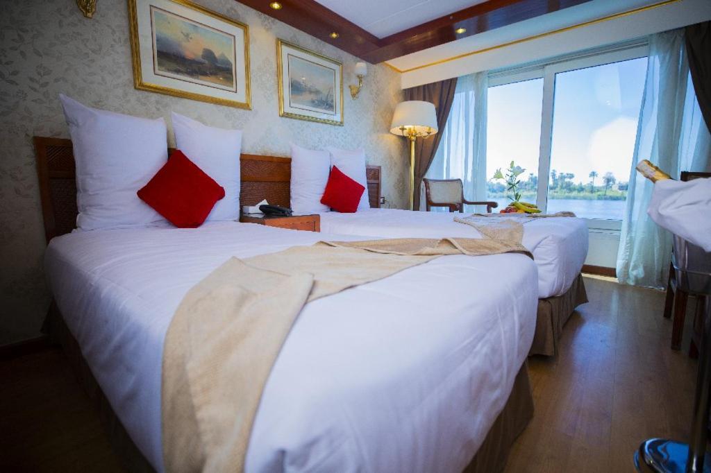 Bule Shadow III Hotel Nagaa Al Fuqani Eksteriør billede
